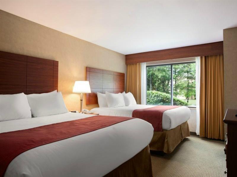 Ramada By Wyndham Sungai Toms Luaran gambar