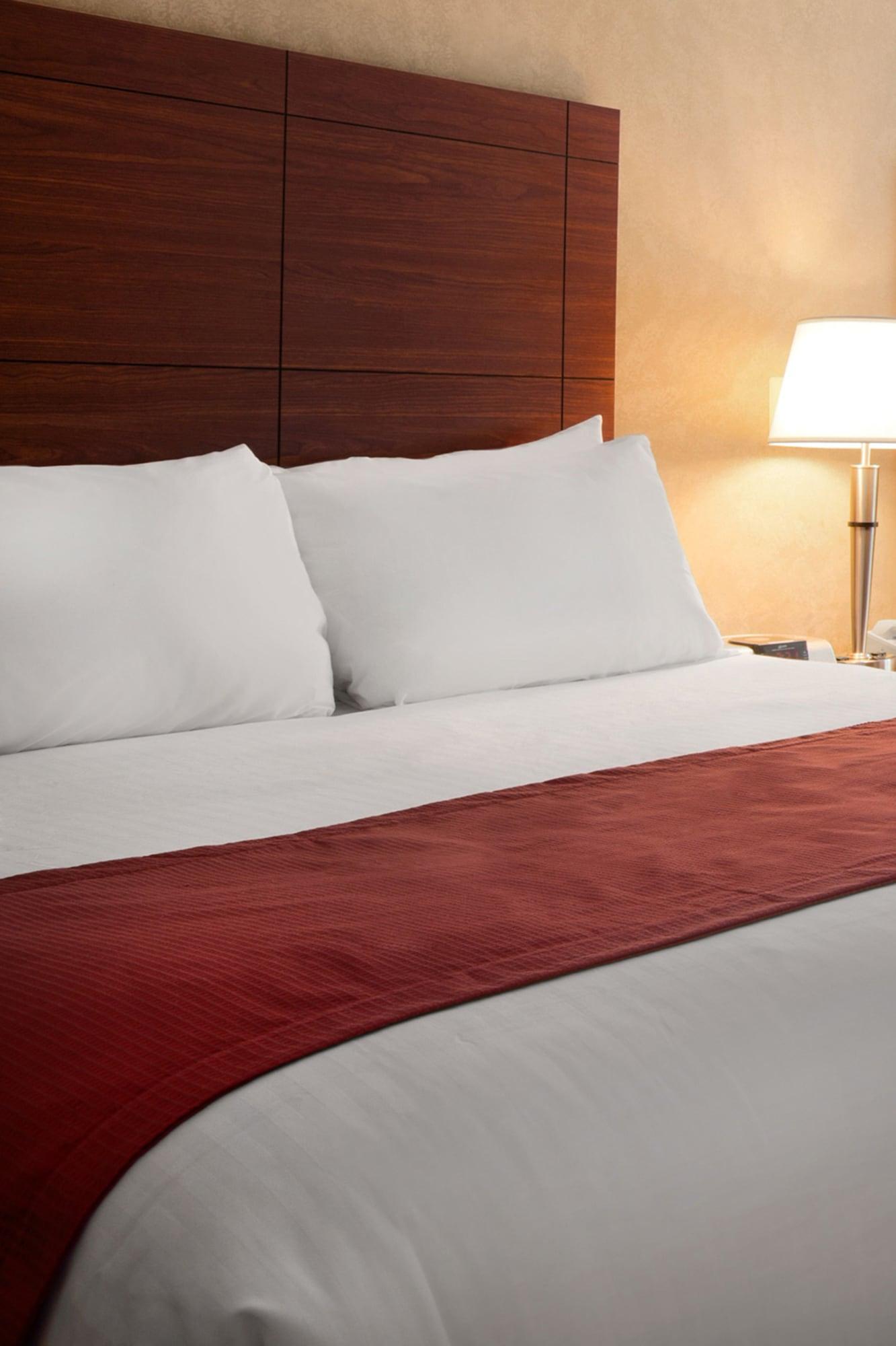 Ramada By Wyndham Sungai Toms Luaran gambar