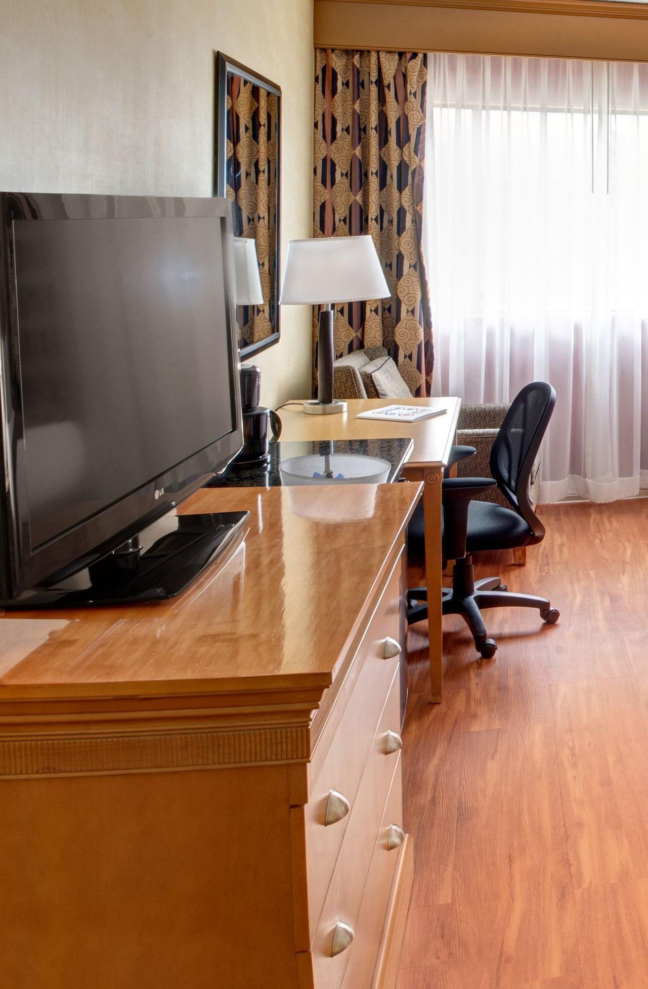 Ramada By Wyndham Sungai Toms Luaran gambar