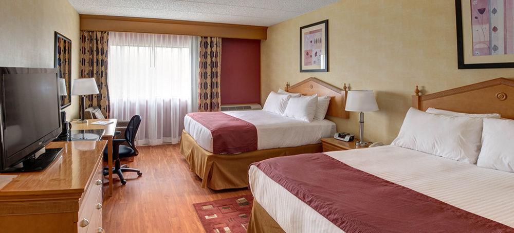 Ramada By Wyndham Sungai Toms Luaran gambar